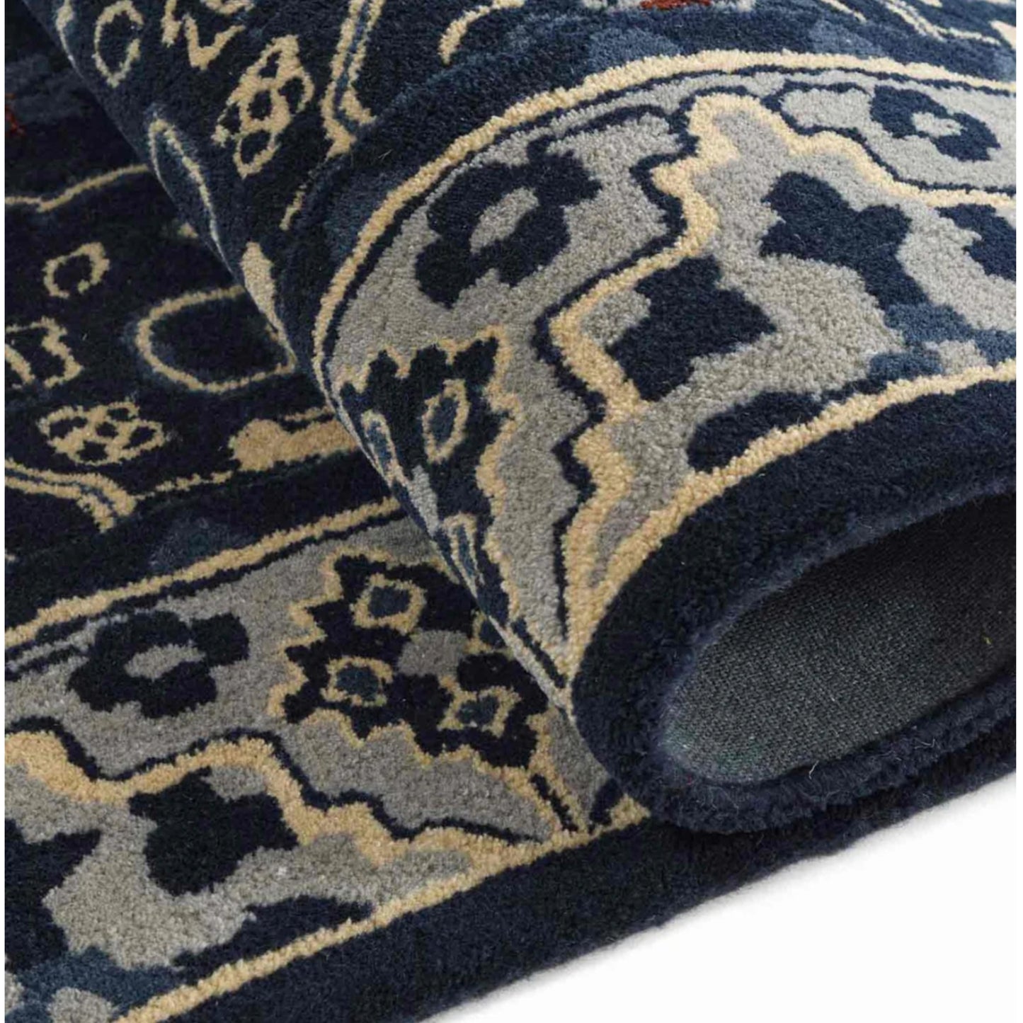 Persian design pattern tafted rug