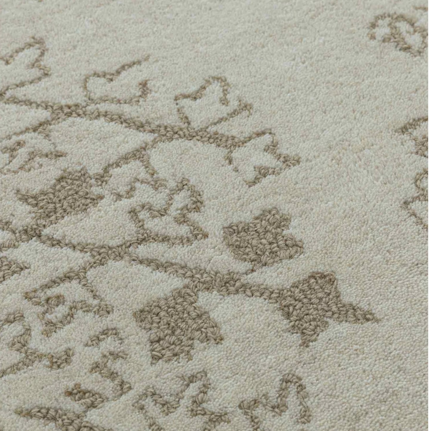 Persian design pattern tafted rug