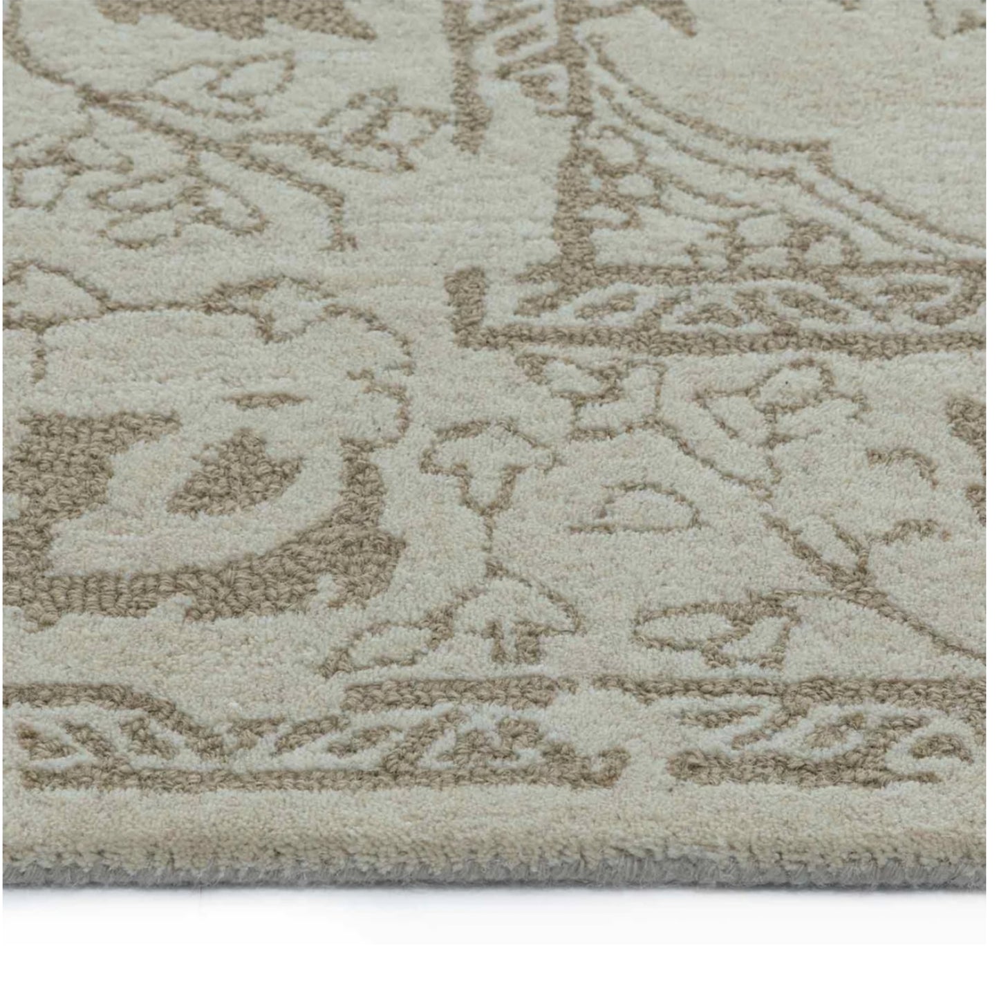 Persian design pattern tafted rug
