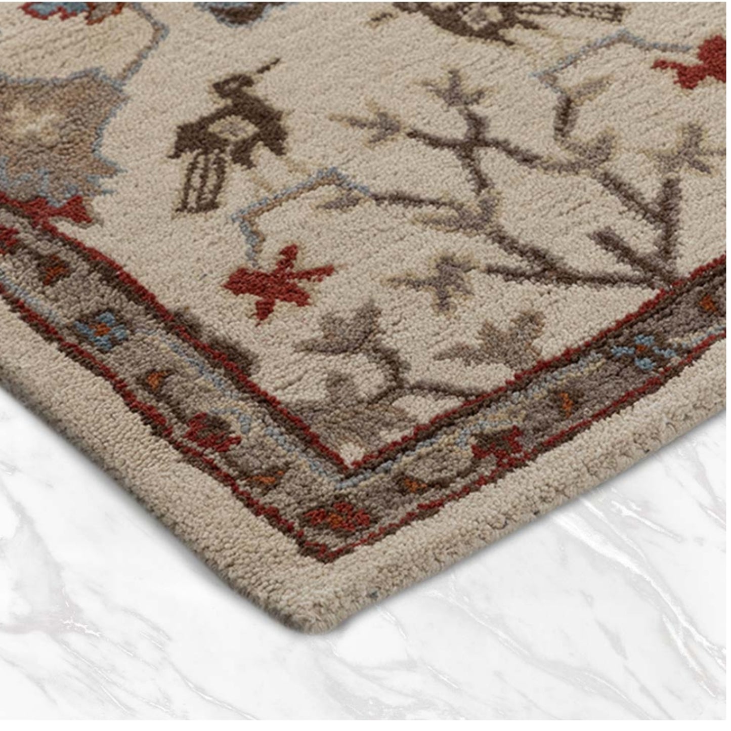 Persian design pattern tafted rug