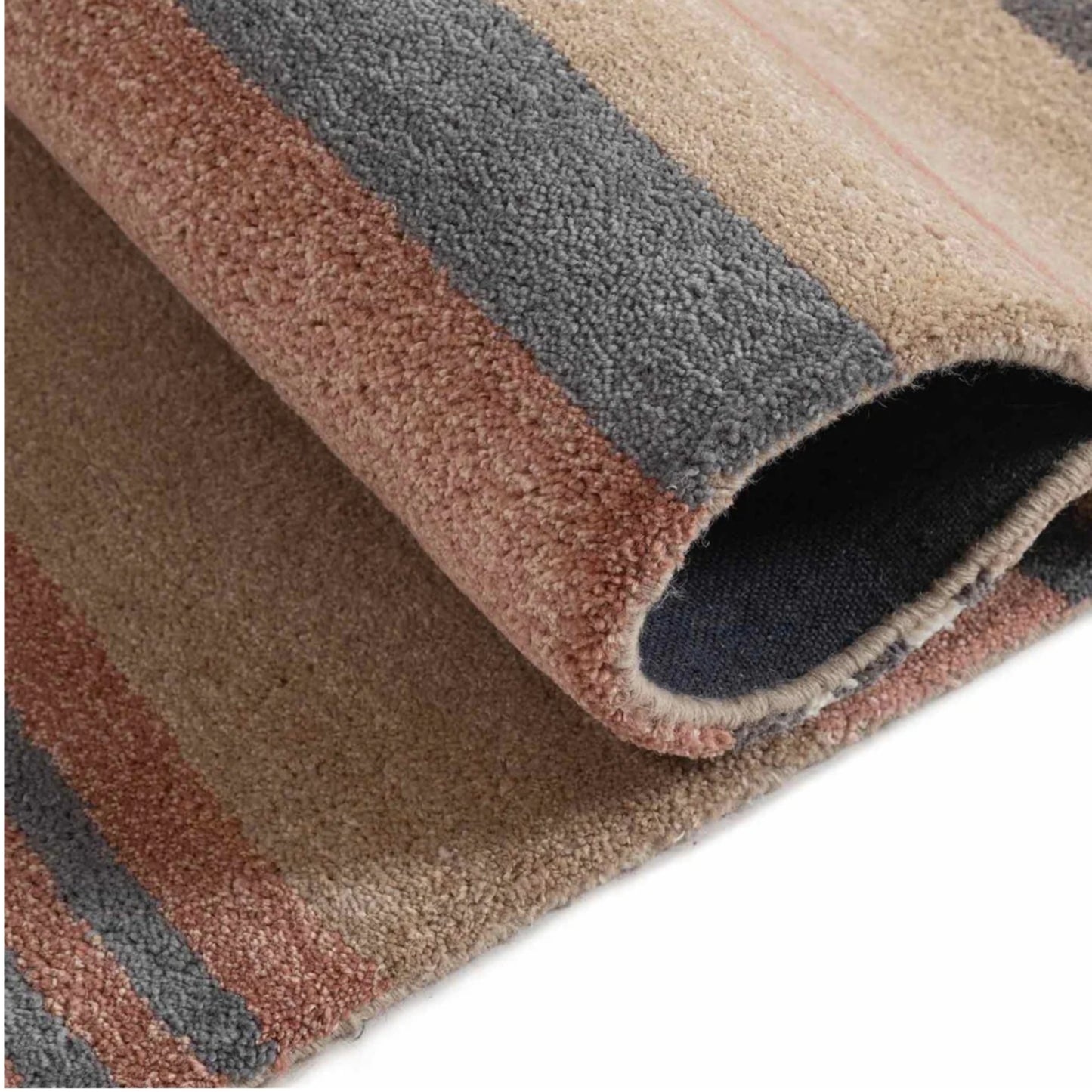 Modern design pattern tafted rug