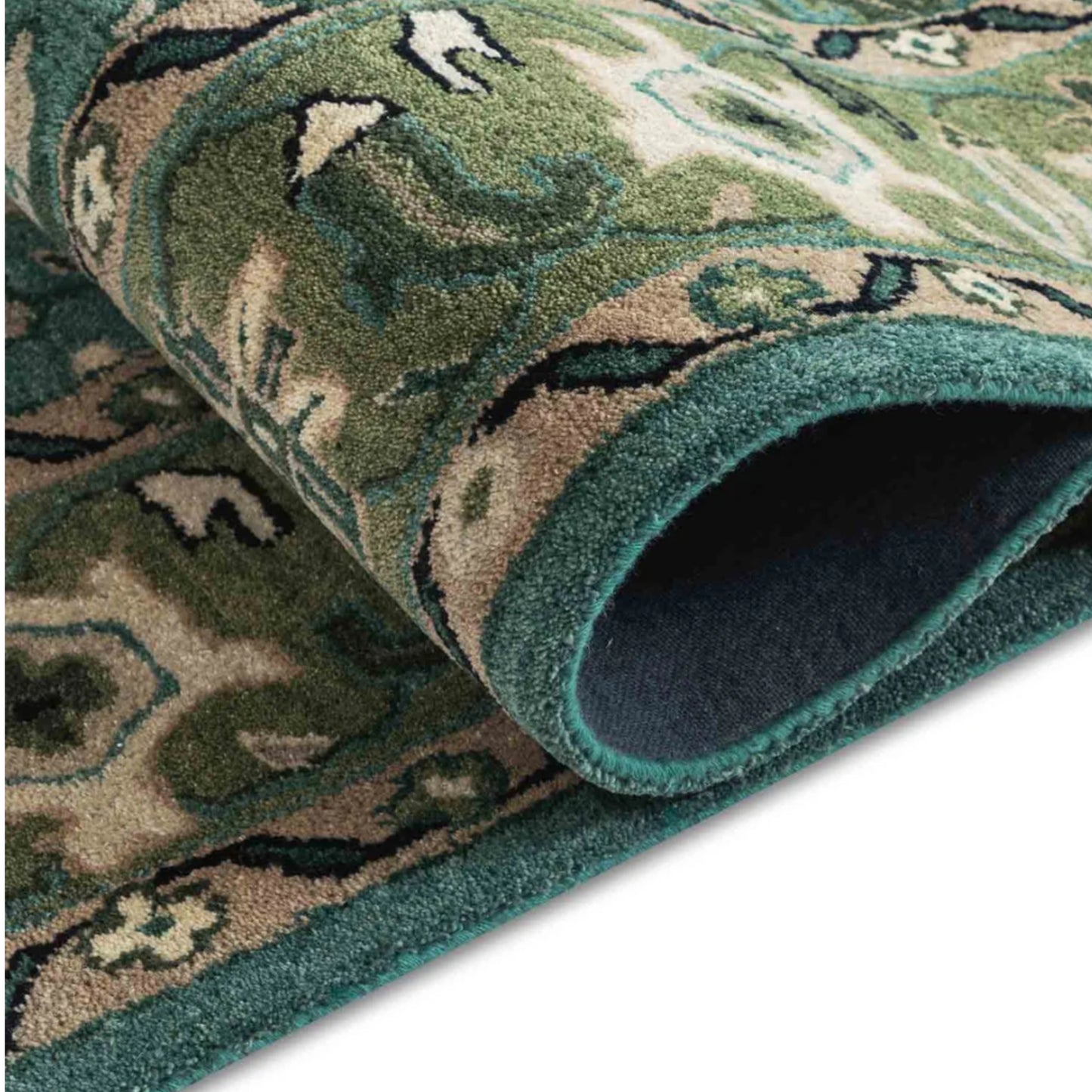 Persian design pattern tafted rug