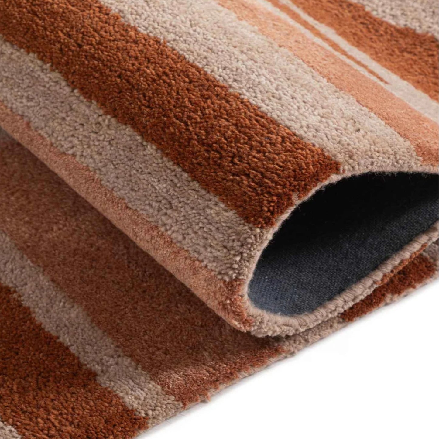 Modern design pattern tafted rug