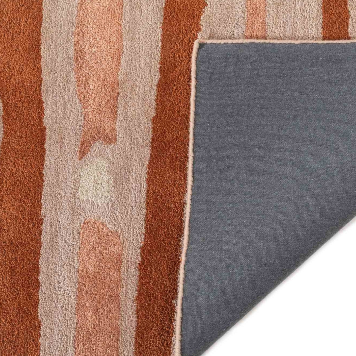 Modern design pattern tafted rug