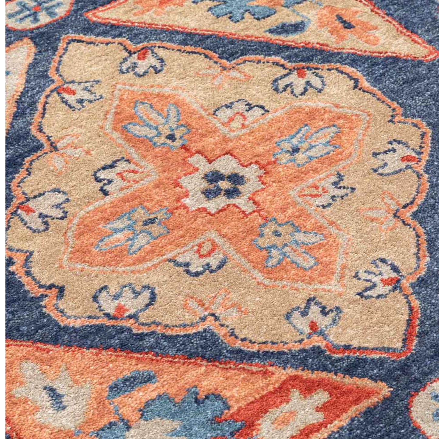 Persian design pattern tafted rug
