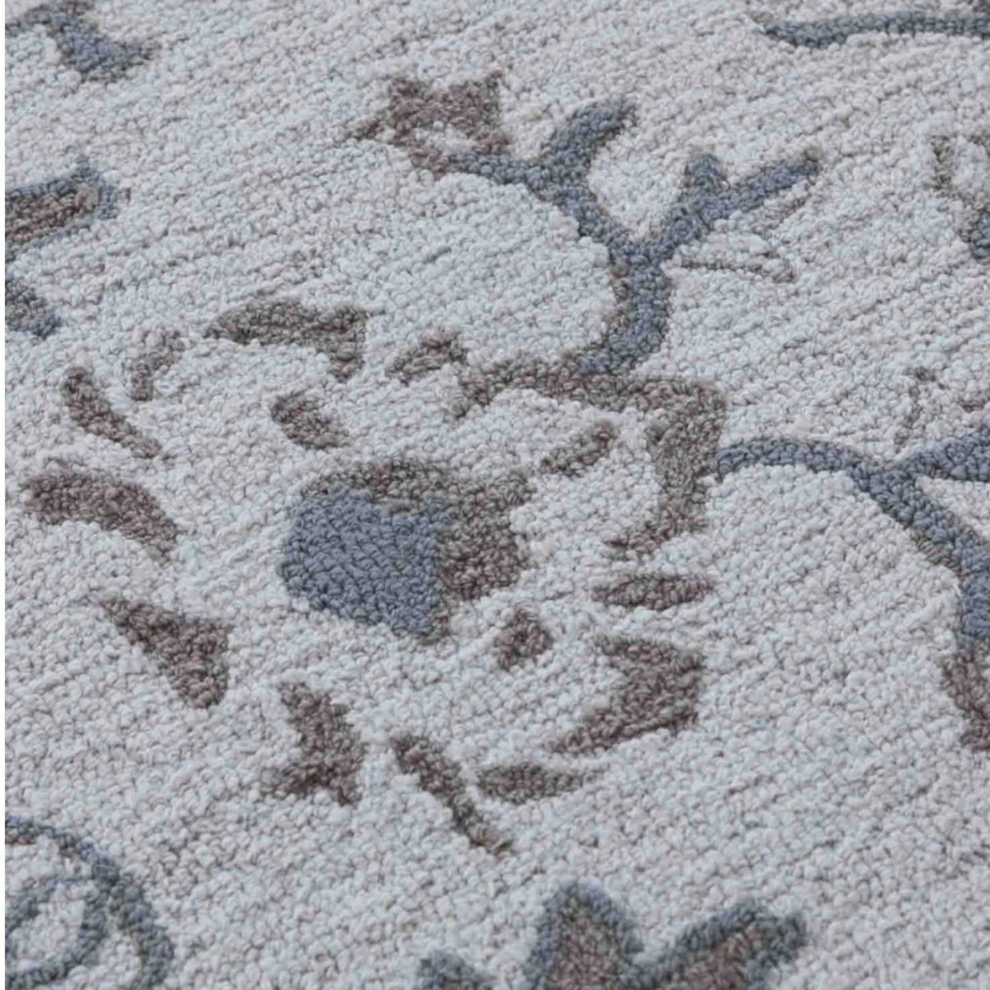 Persian design pattern tafted rug