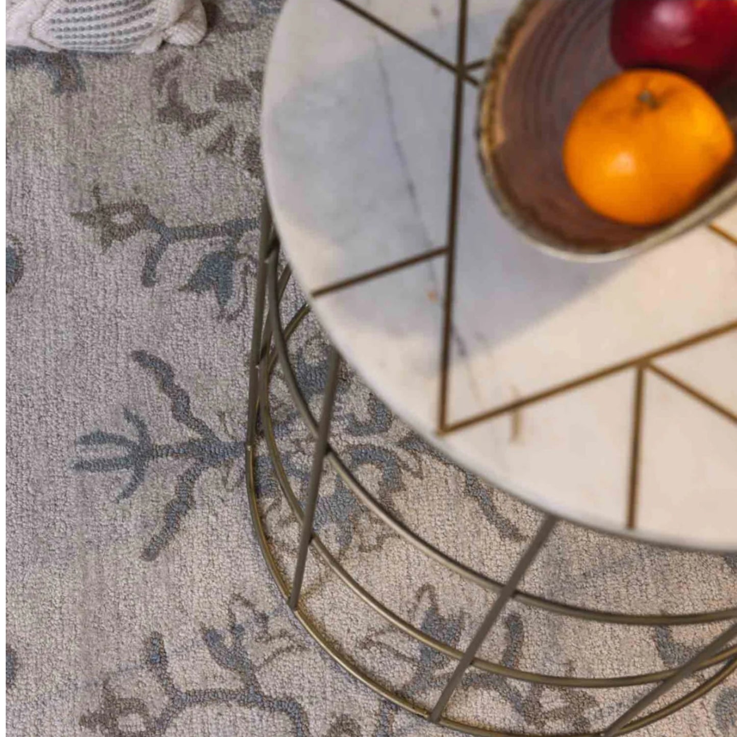 Persian design pattern tafted rug