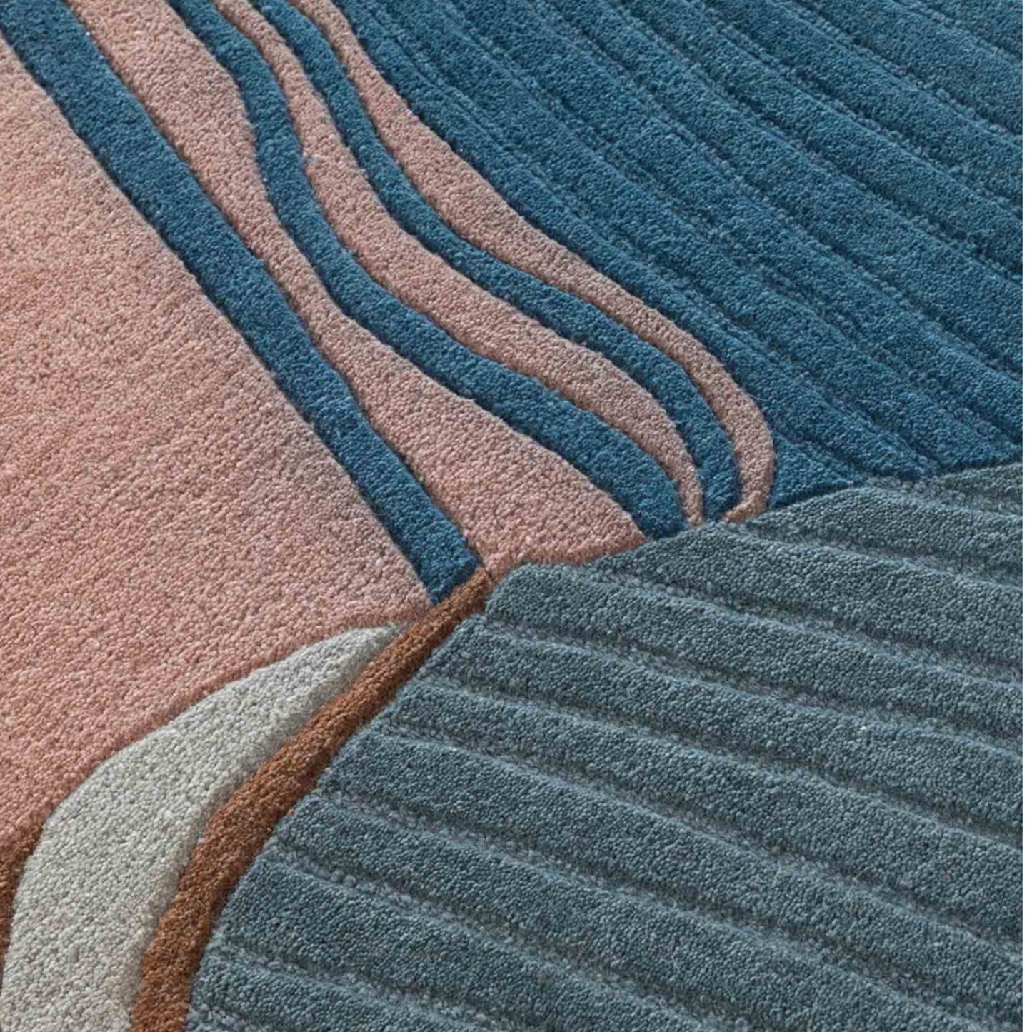 Modern design pattern tafted rug