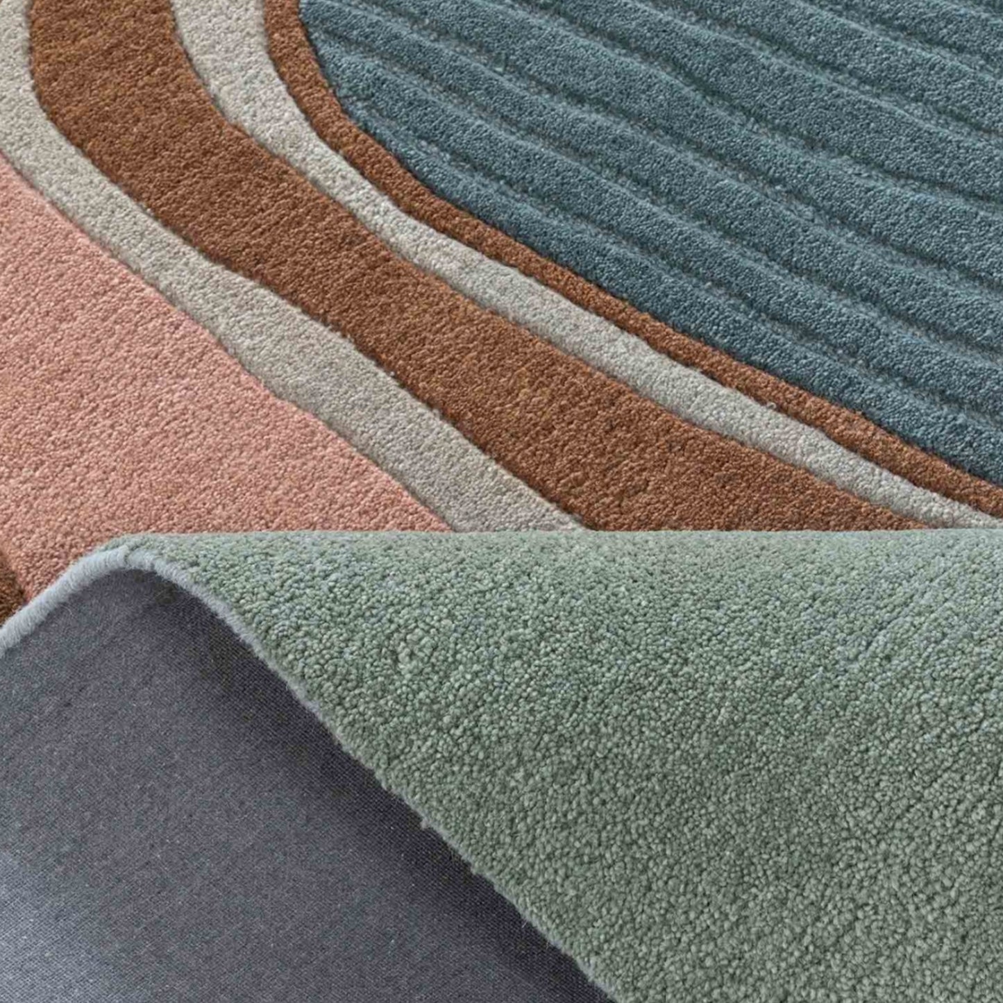 Modern design pattern tafted rug