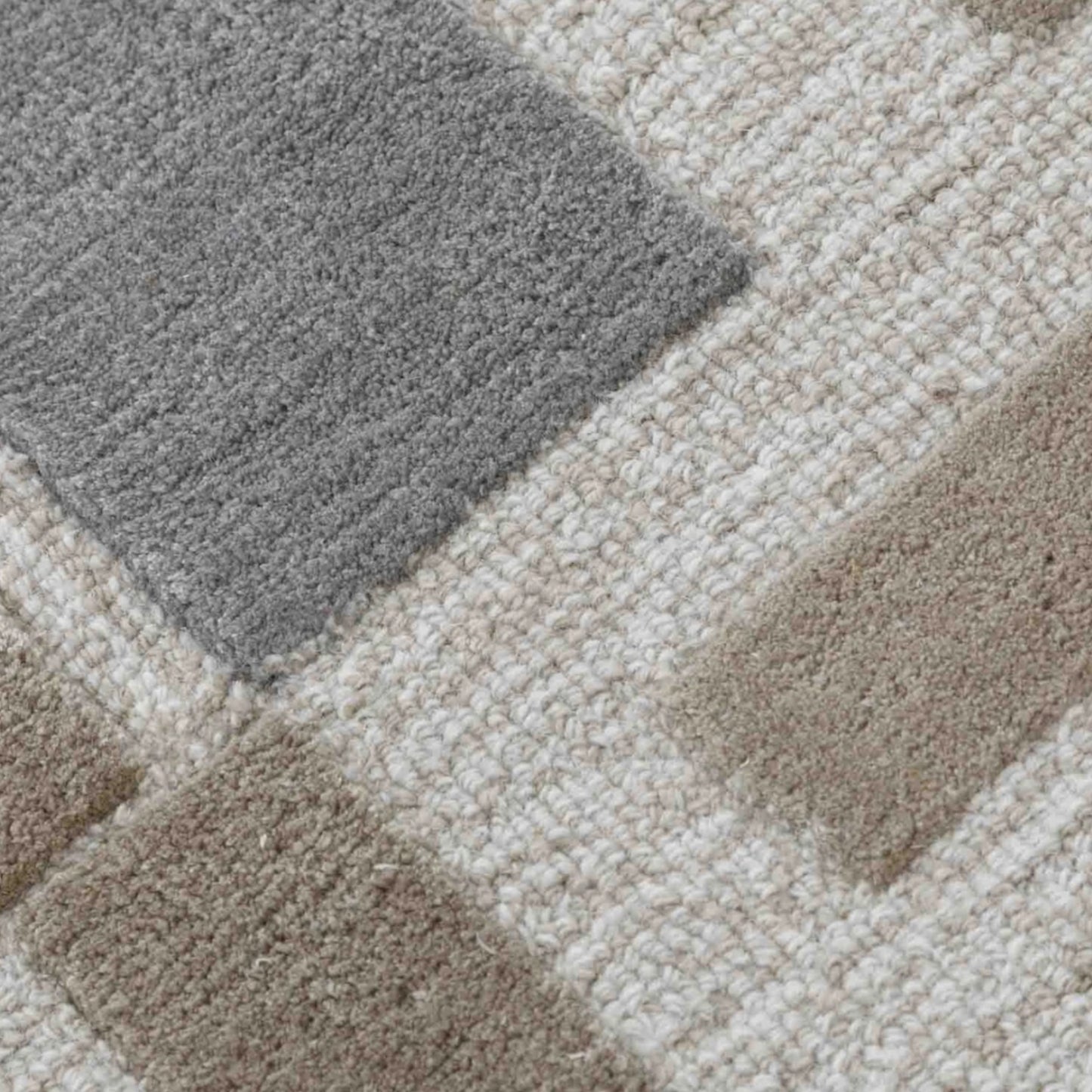Modern design pattern tafted rug