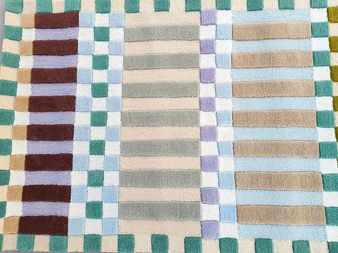 Modern design pattern tafted rug