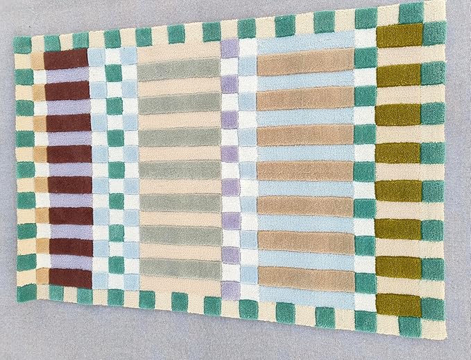 Modern design pattern tafted rug