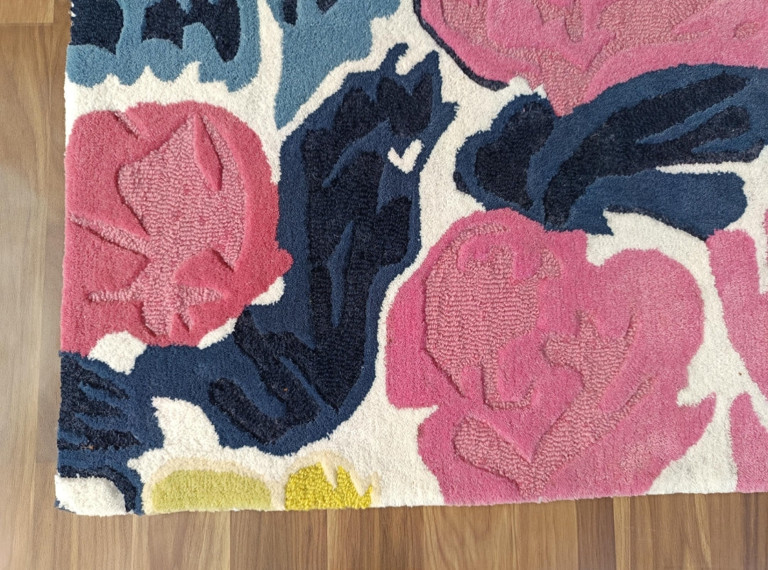 Modern design pattern tafted rug