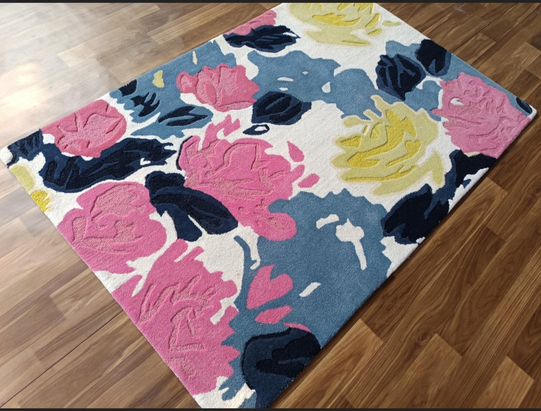 Modern design pattern tafted rug