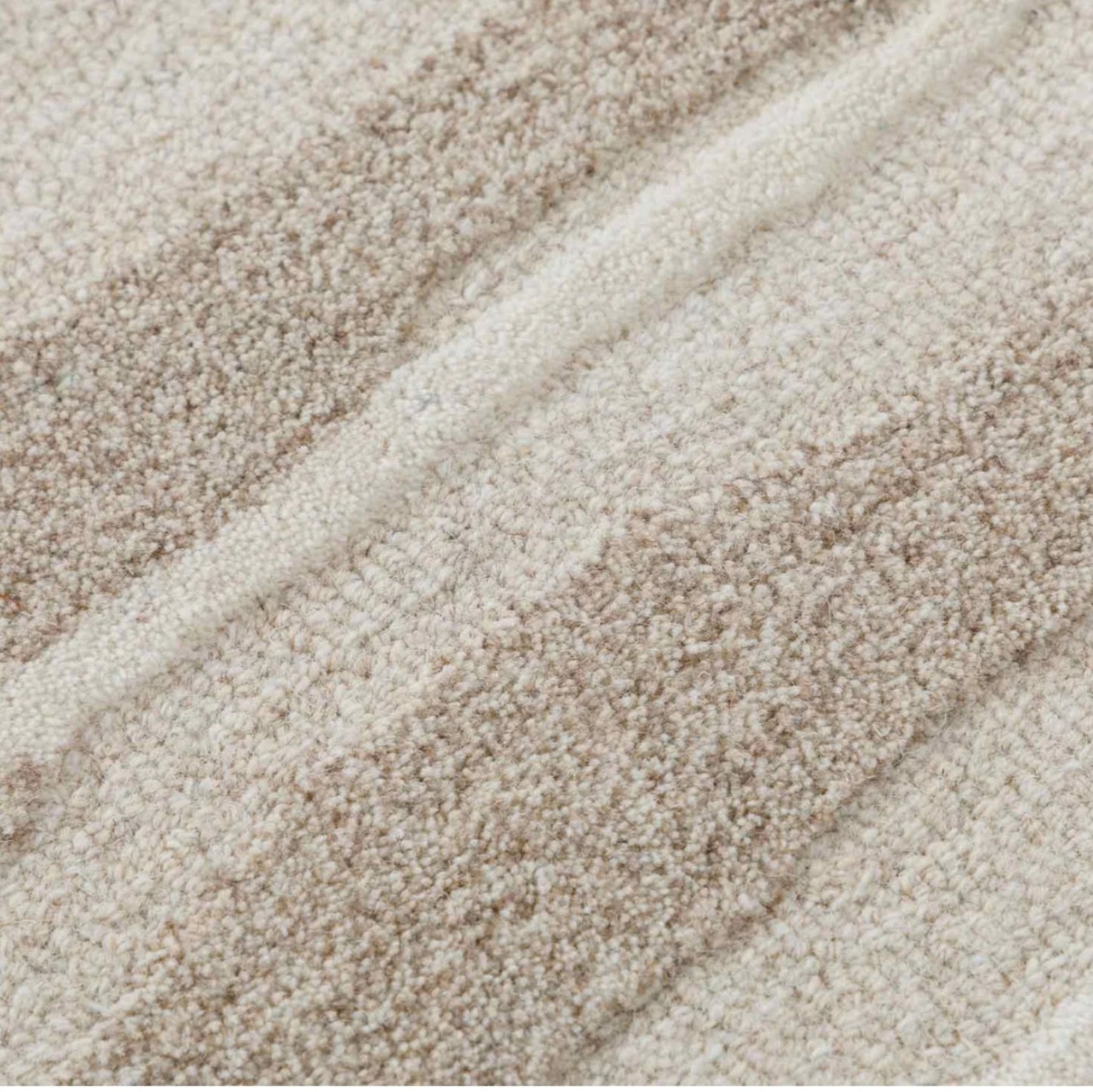 Modern design pattern tafted rug