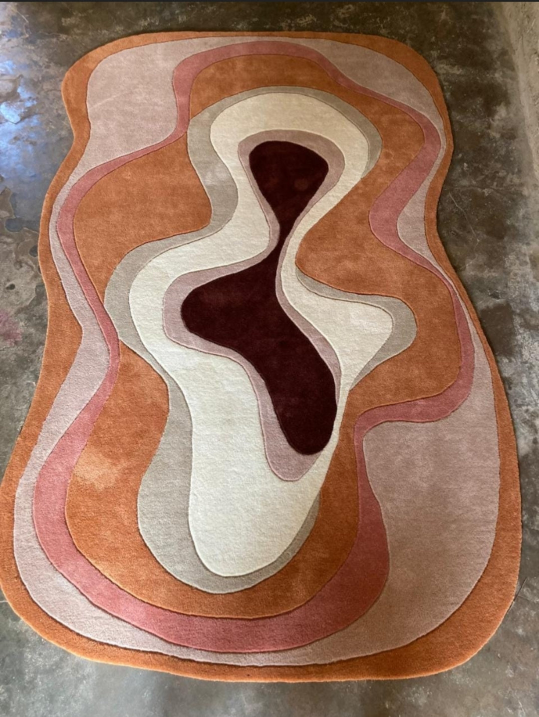 Modern design pattern tafted rug