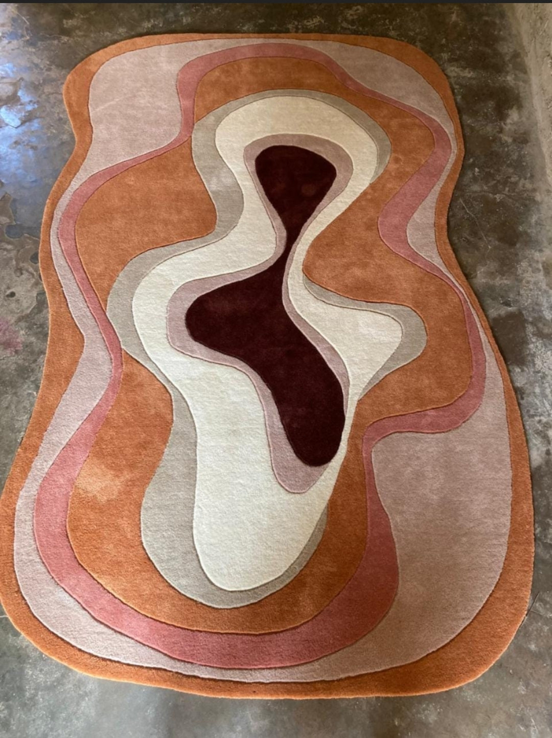 Modern design pattern tafted rug