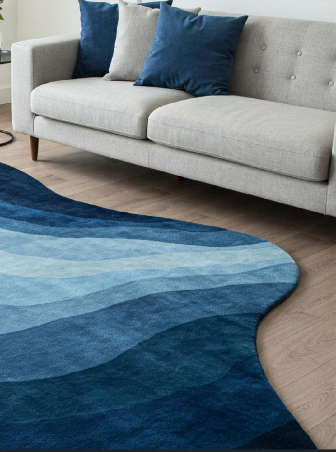 Modern design pattern tafted rug