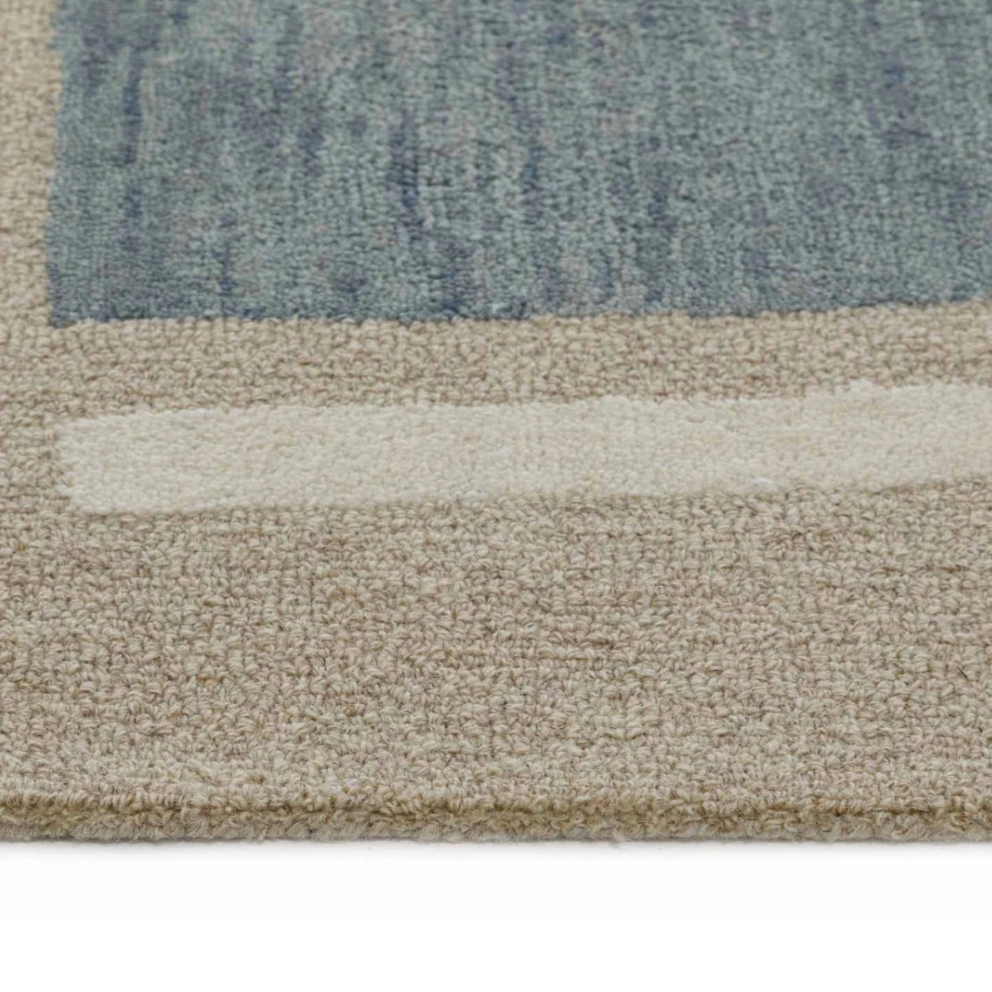 Modern design pattern tafted rug