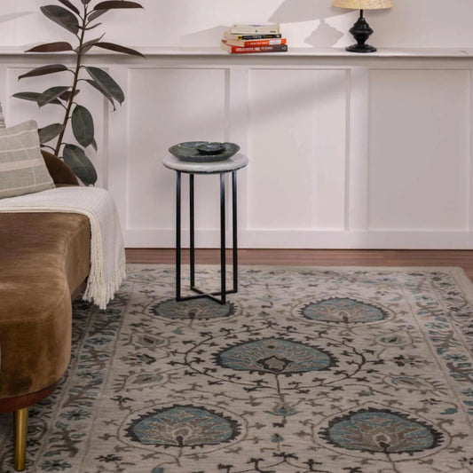 Persian design pattern tafted rug