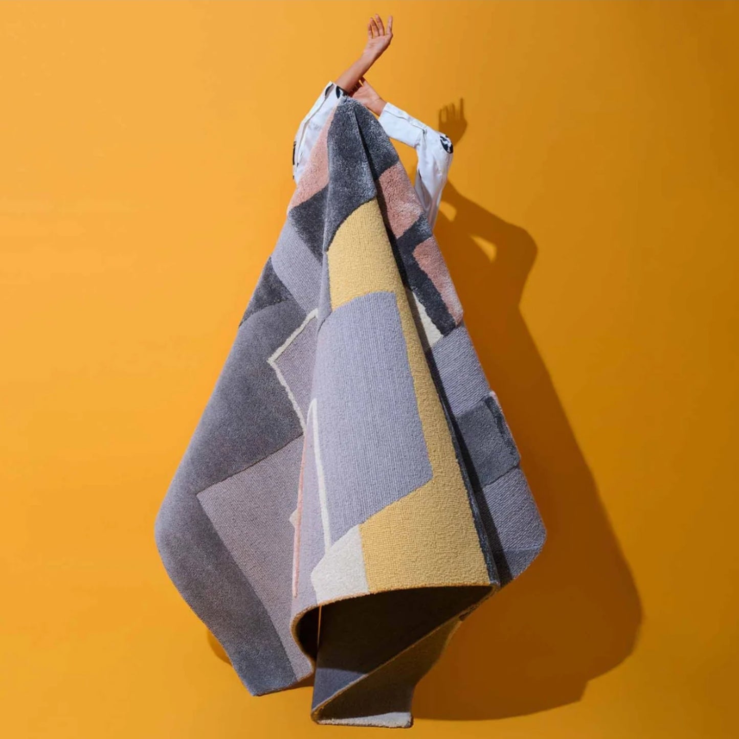 Modern design pattern tafted rug