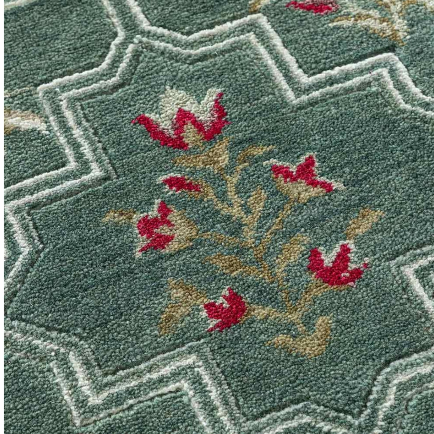 Persian design pattern Hand Knotted