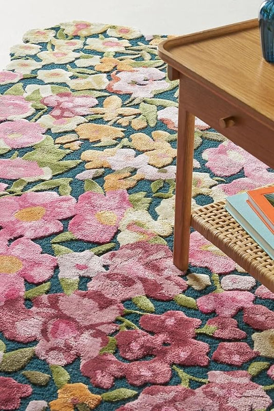 Persian design pattern tafted rug