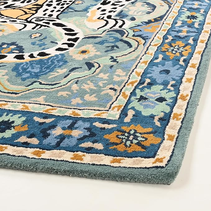Persian design pattern tafted rug