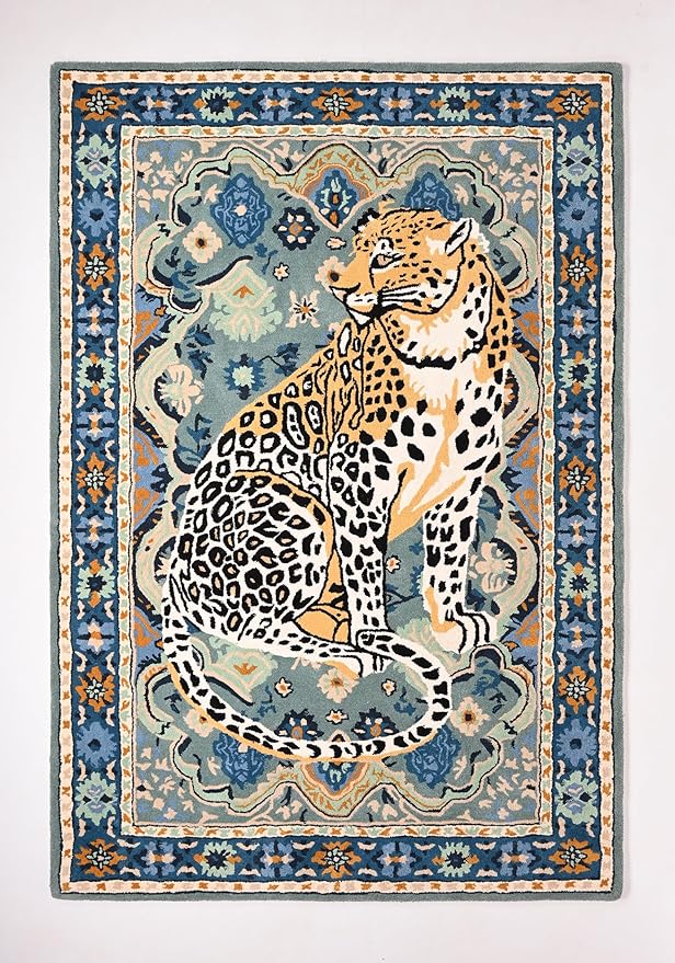 Persian design pattern tafted rug