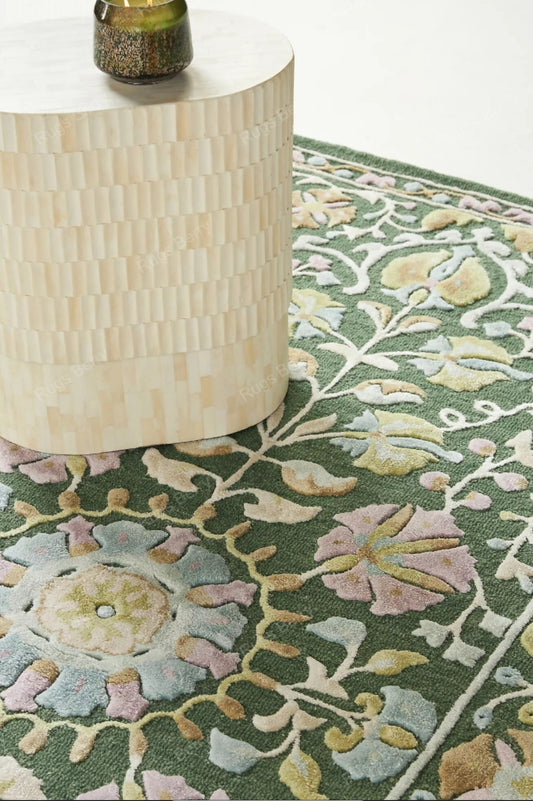 Persian design pattern tafted rug