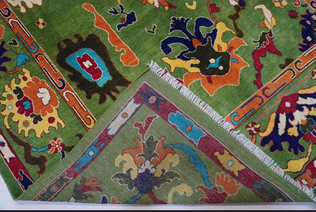 Vibrant Emerald Green Oushak-Style Area Rug