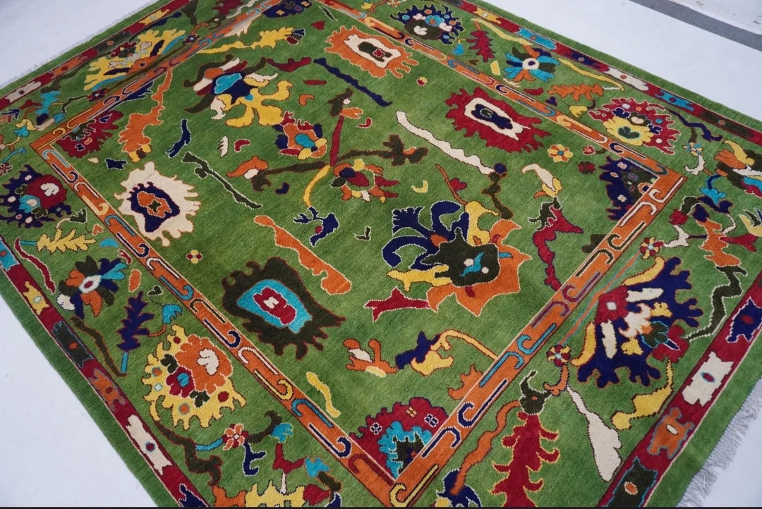 Vibrant Emerald Green Oushak-Style Area Rug